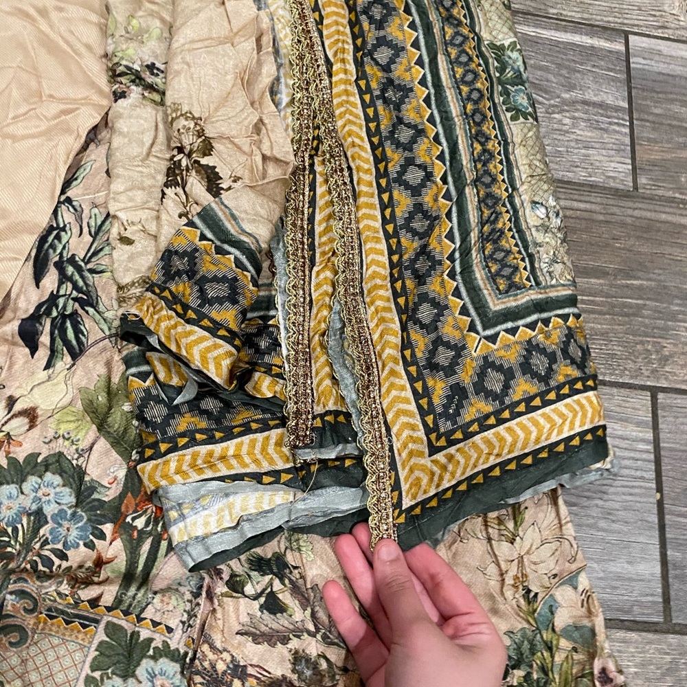 Pakistani dresses - Picture 7 of 8